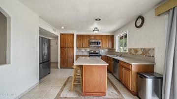 2908 E Cactus Rd., Phoenix, AZ 85032