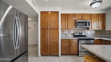 2908 E Cactus Rd., Phoenix, AZ 85032