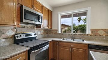2908 E Cactus Rd., Phoenix, AZ 85032