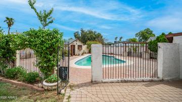 2908 E Cactus Rd., Phoenix, AZ 85032