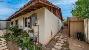 2908 E Cactus Rd., Phoenix, AZ 85032