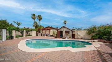 2908 E Cactus Rd., Phoenix, AZ 85032