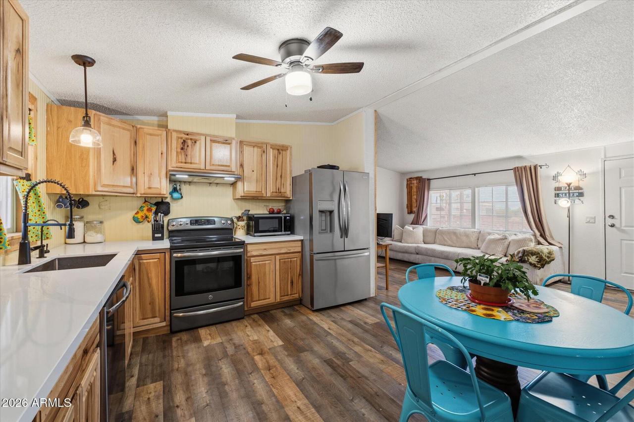 4153 N Main Dr., Apache Junction, AZ 85120