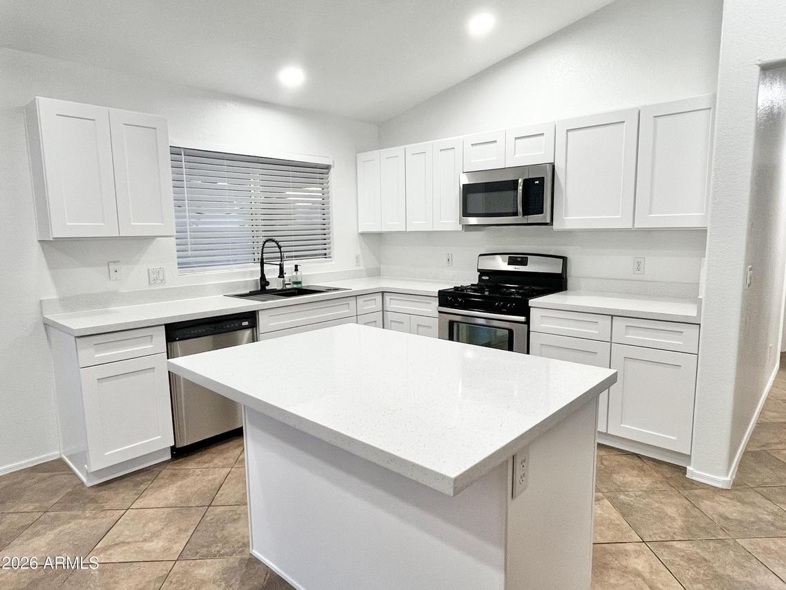 8565 W Denton Ln., Glendale, AZ 85305