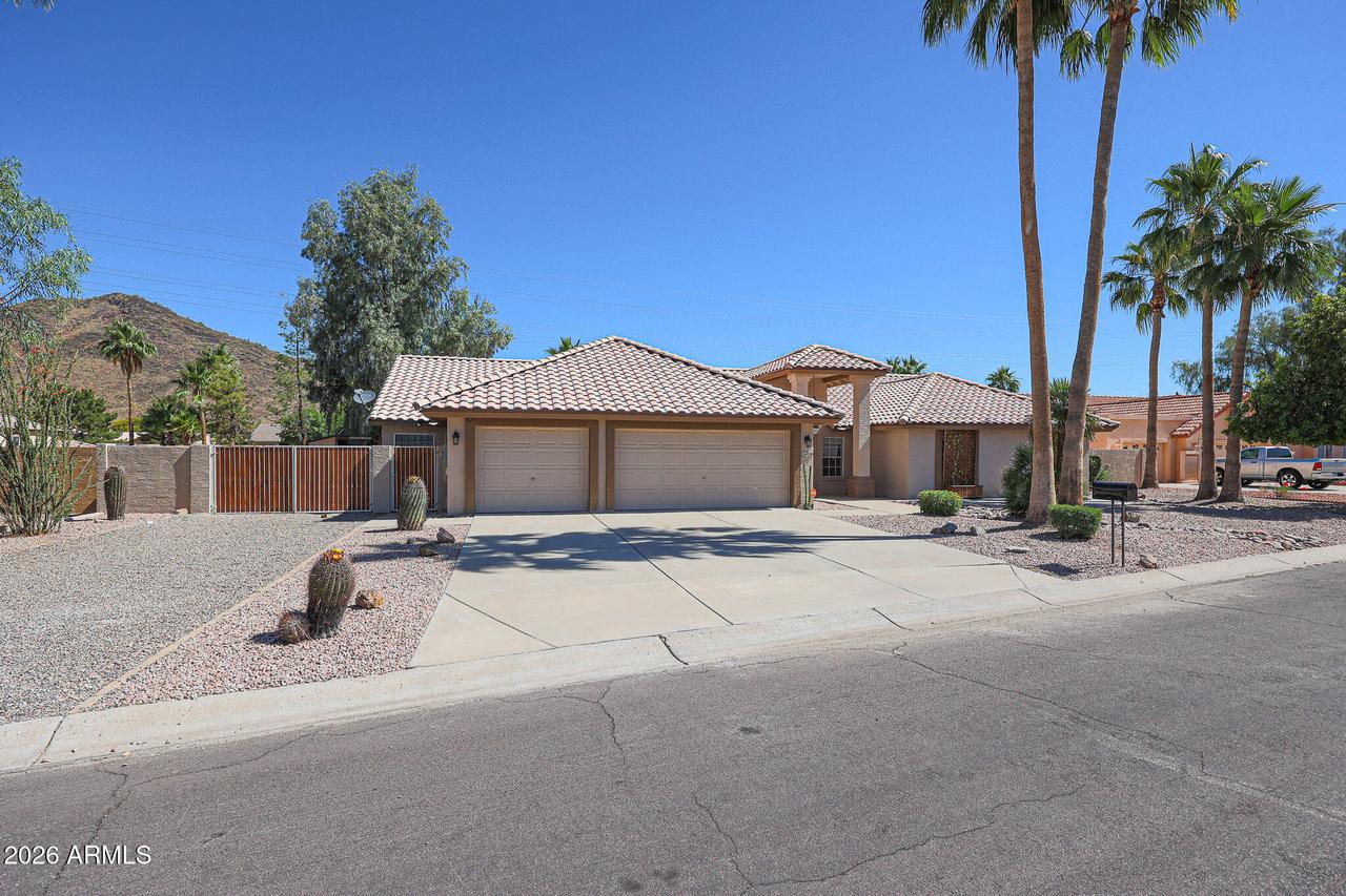 5542 W Northwood Dr., Glendale, AZ 85310