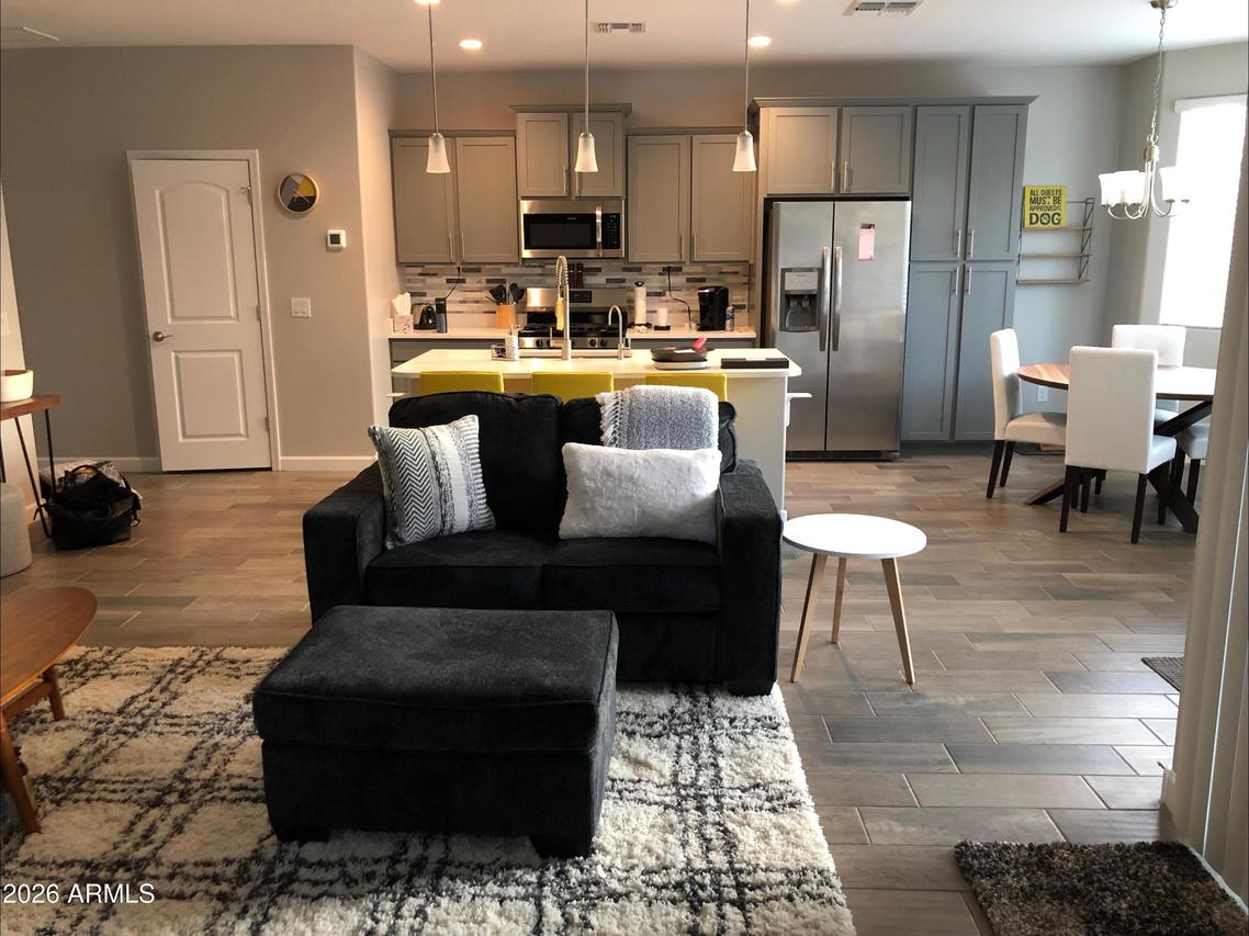 431 W 9th St., Tempe, AZ 85281