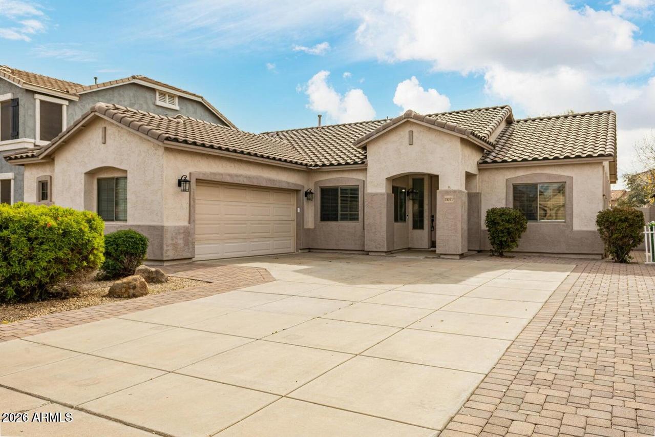 19371 E Carriage Way, Queen Creek, AZ 85142