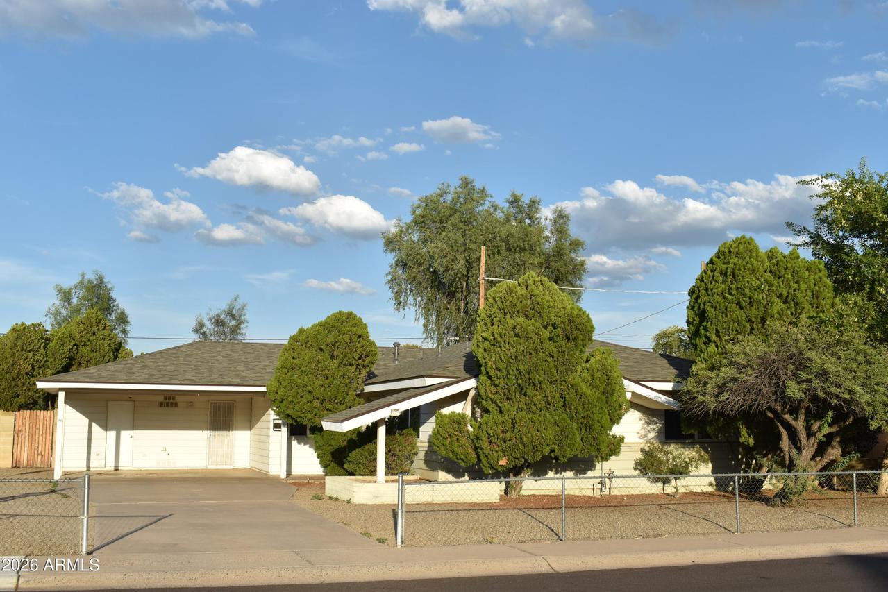 2613 N 74th Pl., Scottsdale, AZ 85257