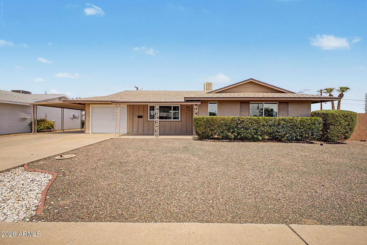 10002 W Desert Hills Dr., Sun City, AZ 85351
