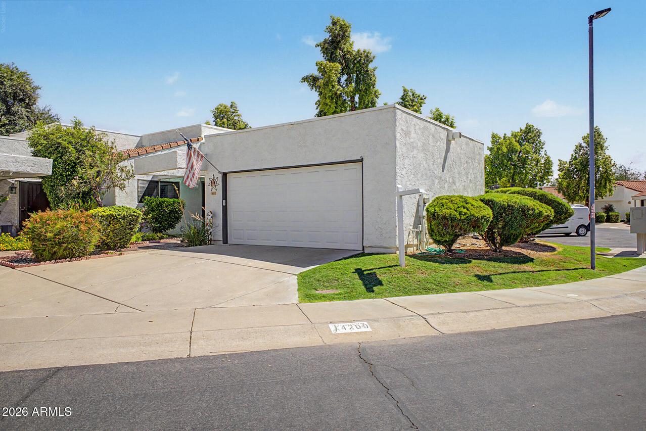 4209 E Friess Dr., Phoenix, AZ 85032