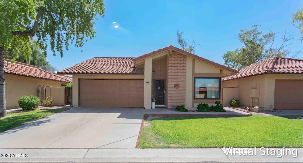 12326 S Shoshoni Dr., Phoenix, AZ 85044