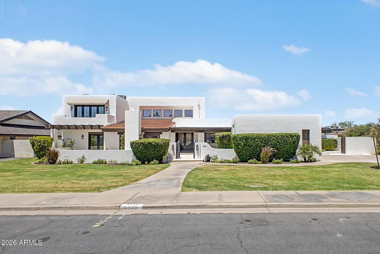 3342 E Fox St., Mesa, AZ 85213