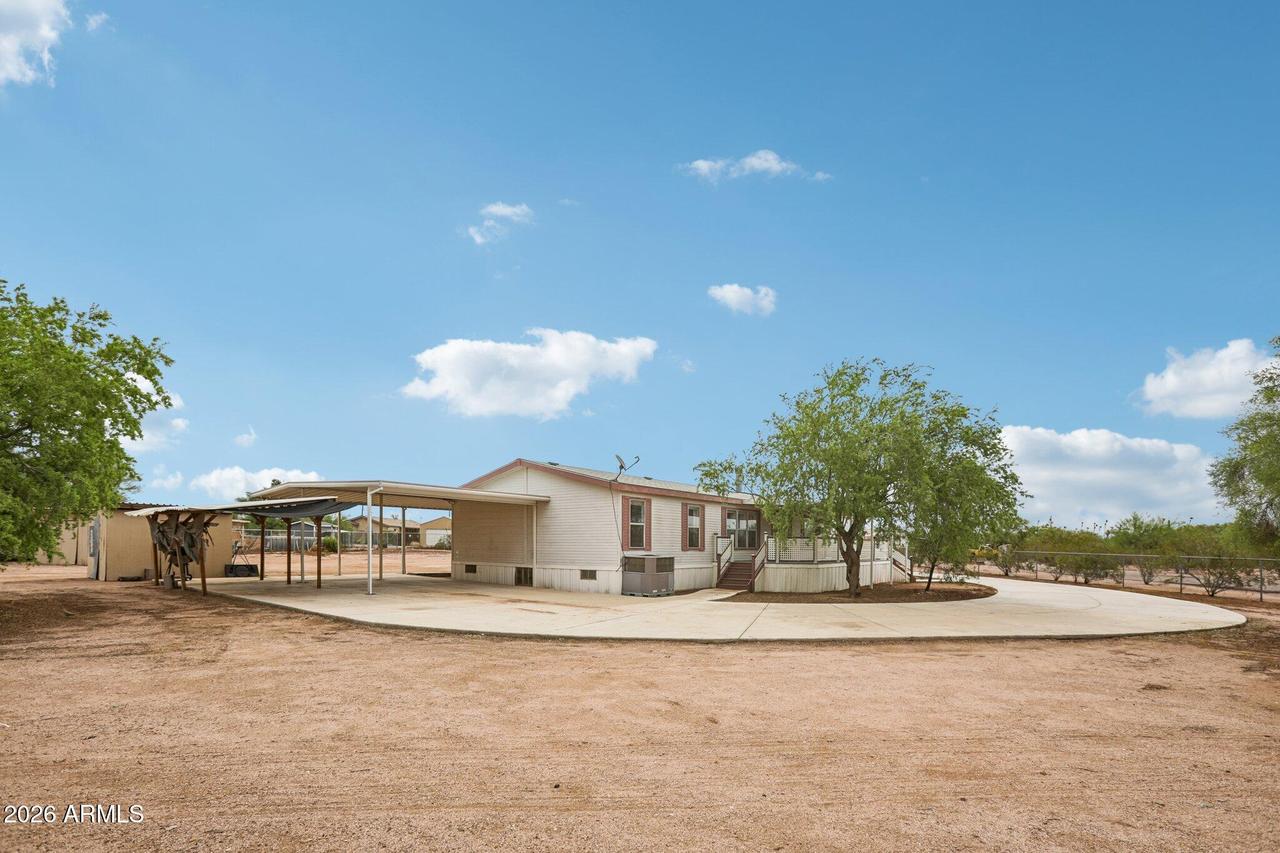 1926 N Main Dr., Apache Junction, AZ 85120