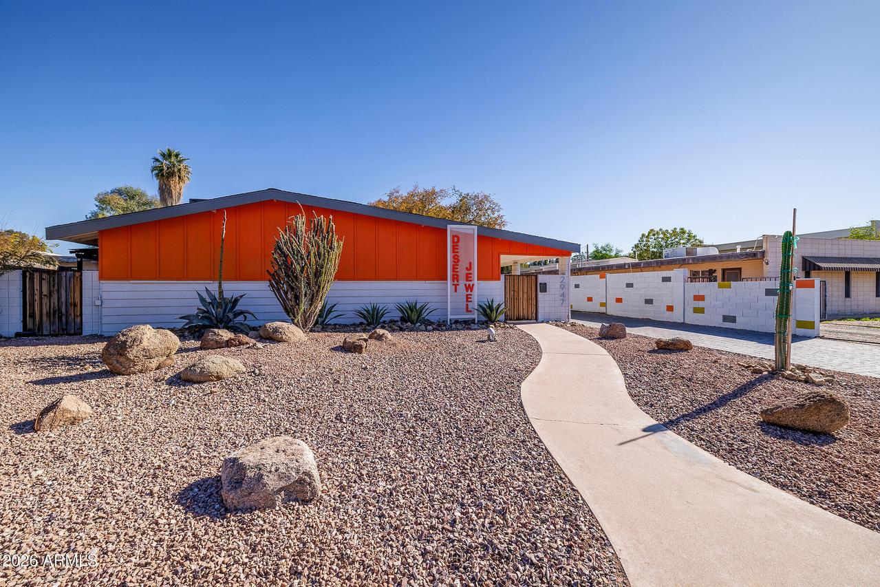 2947 N 39th St., Phoenix, AZ 85018