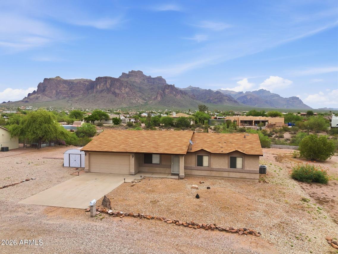 699 N Arroya Rd., Apache Junction, AZ 85119