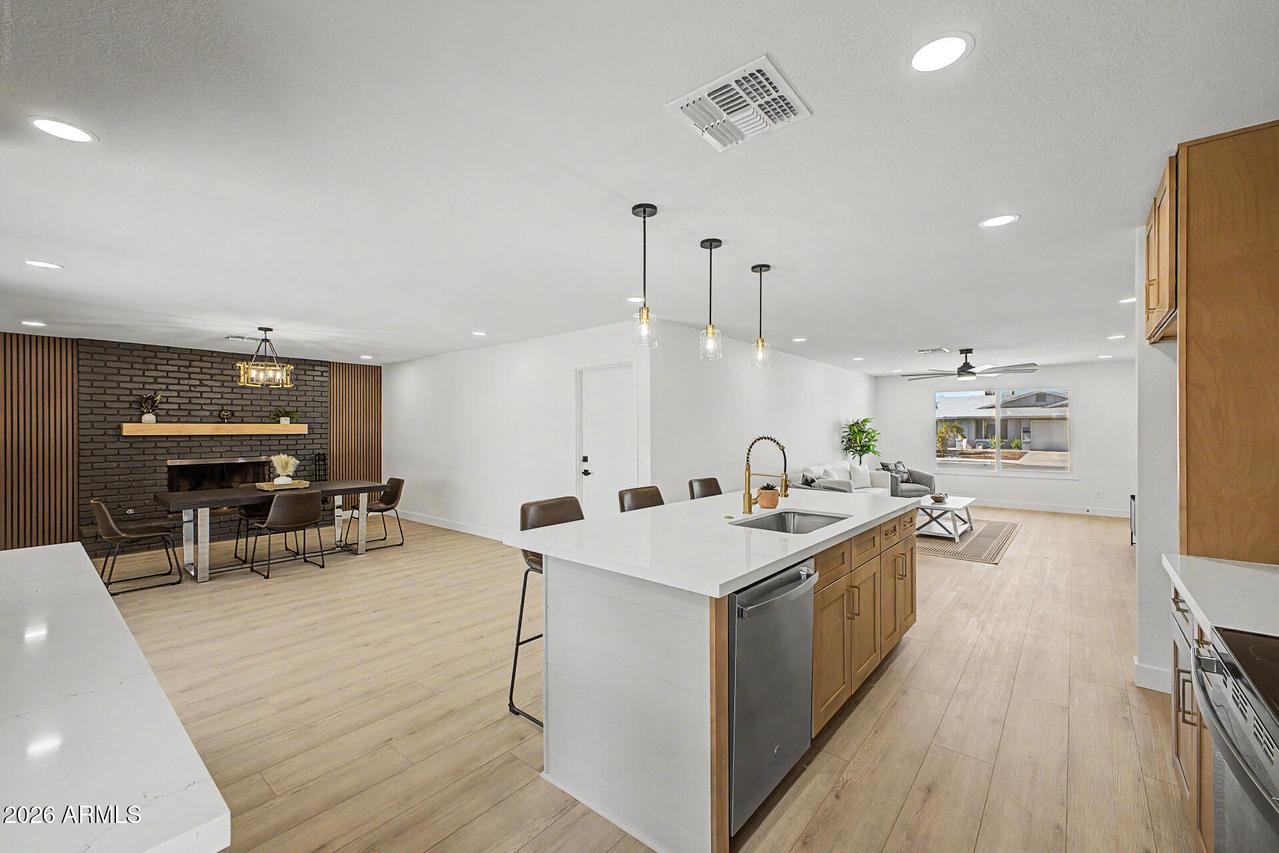 1949 E Fremont Dr., Tempe, AZ 85282