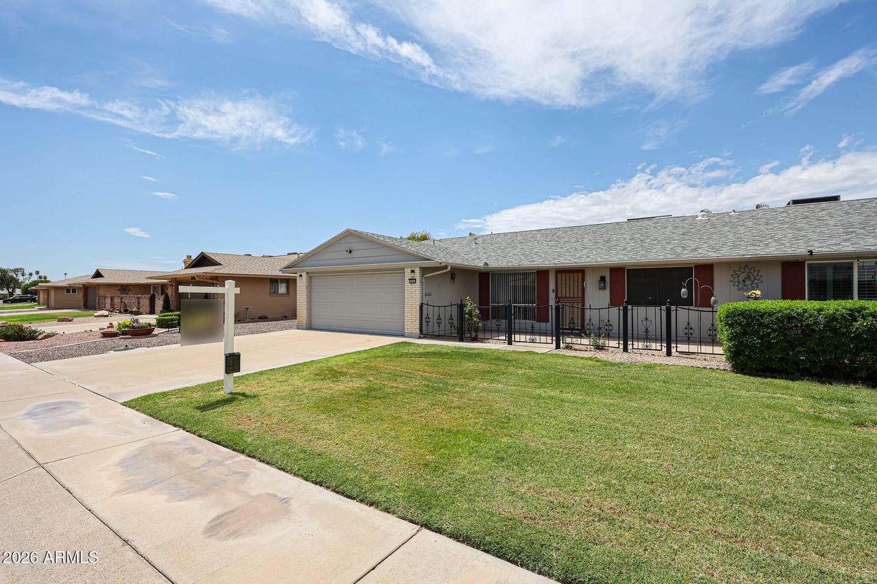 10641 W Saratoga Cir., Sun City, AZ 85351