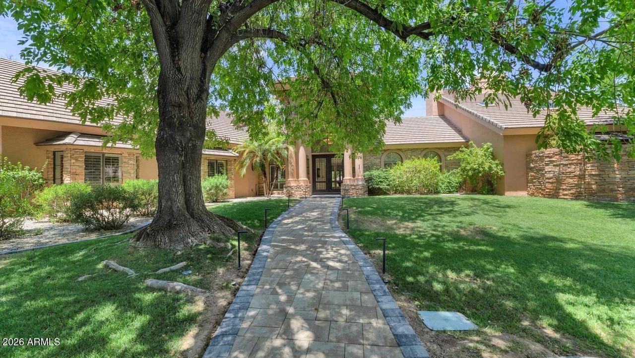 14810 N 15th Ave., Phoenix, AZ 85023