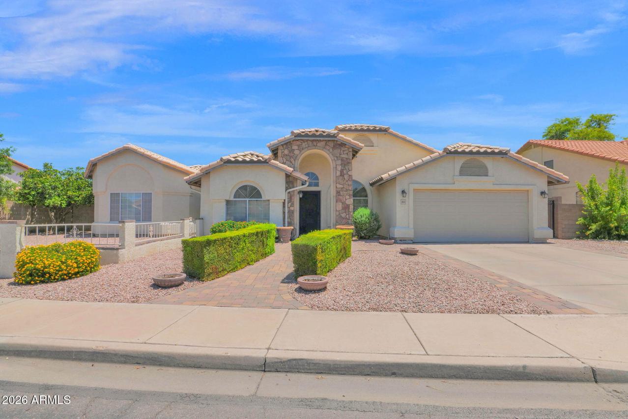 2633 S Vineyard, Mesa, AZ 85210