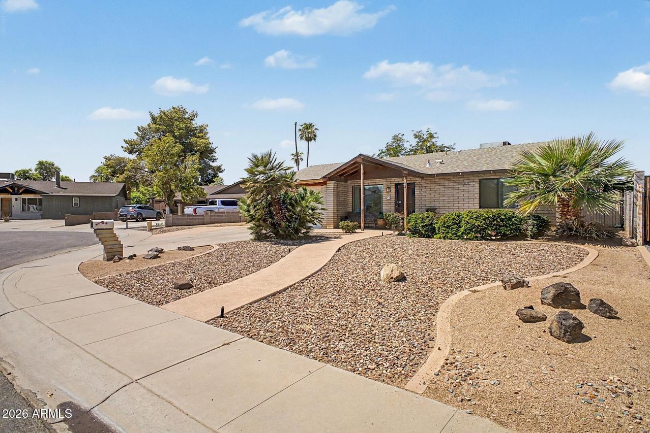 16 W Duke Dr., Tempe, AZ 85283