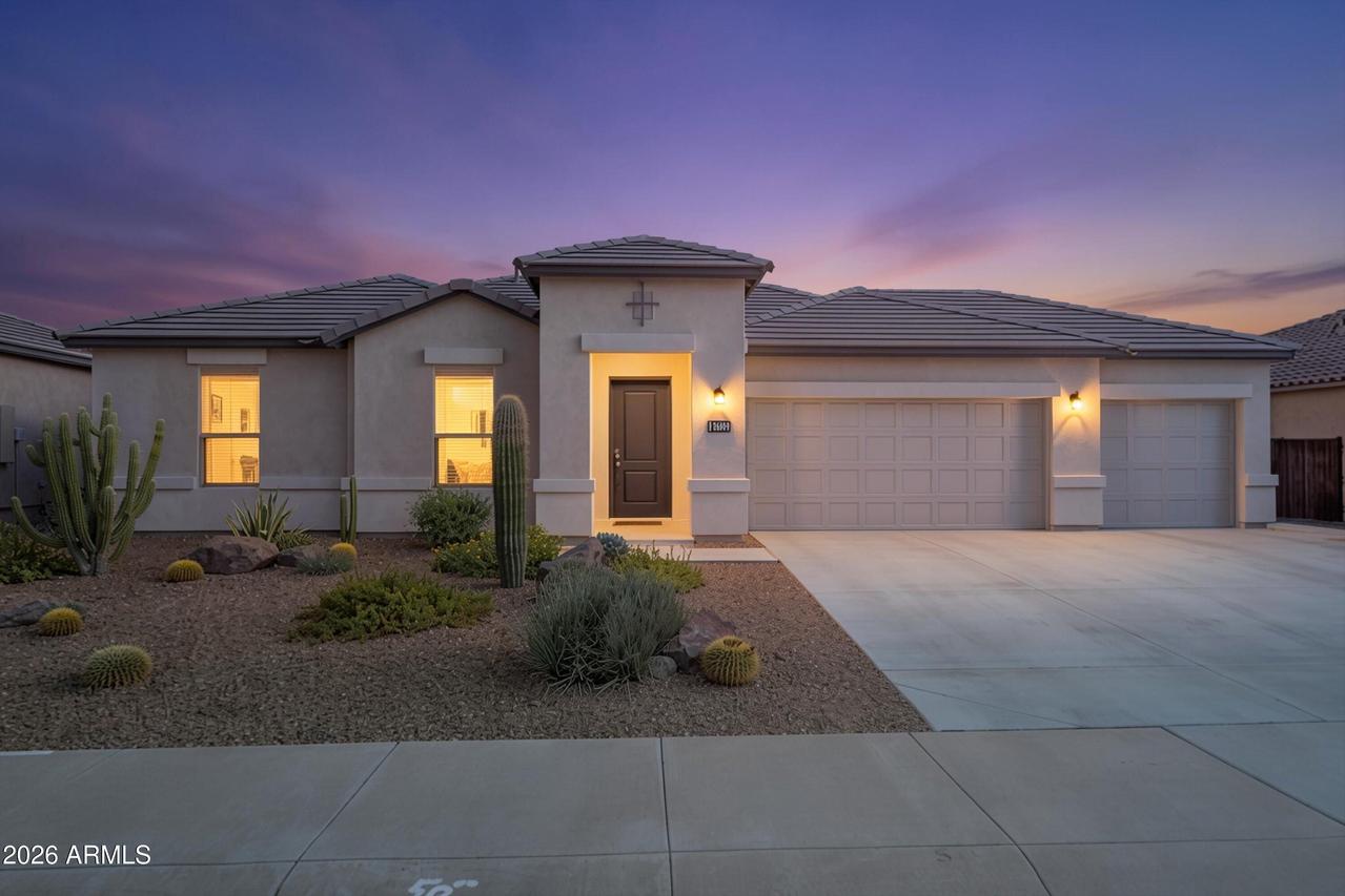 26009 N 137th Ln., Peoria, AZ 85383