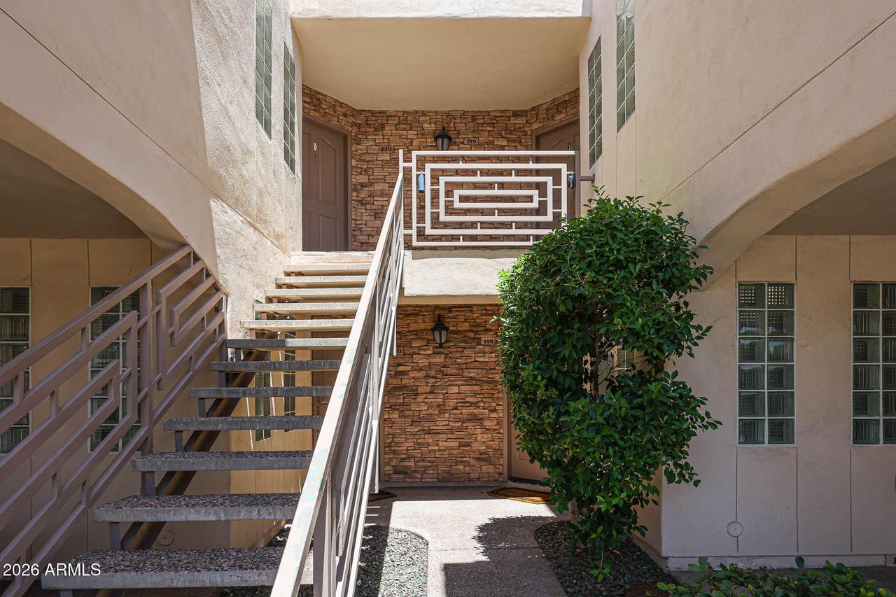 3235 E Camelback Rd. #220, Phoenix, AZ 85018