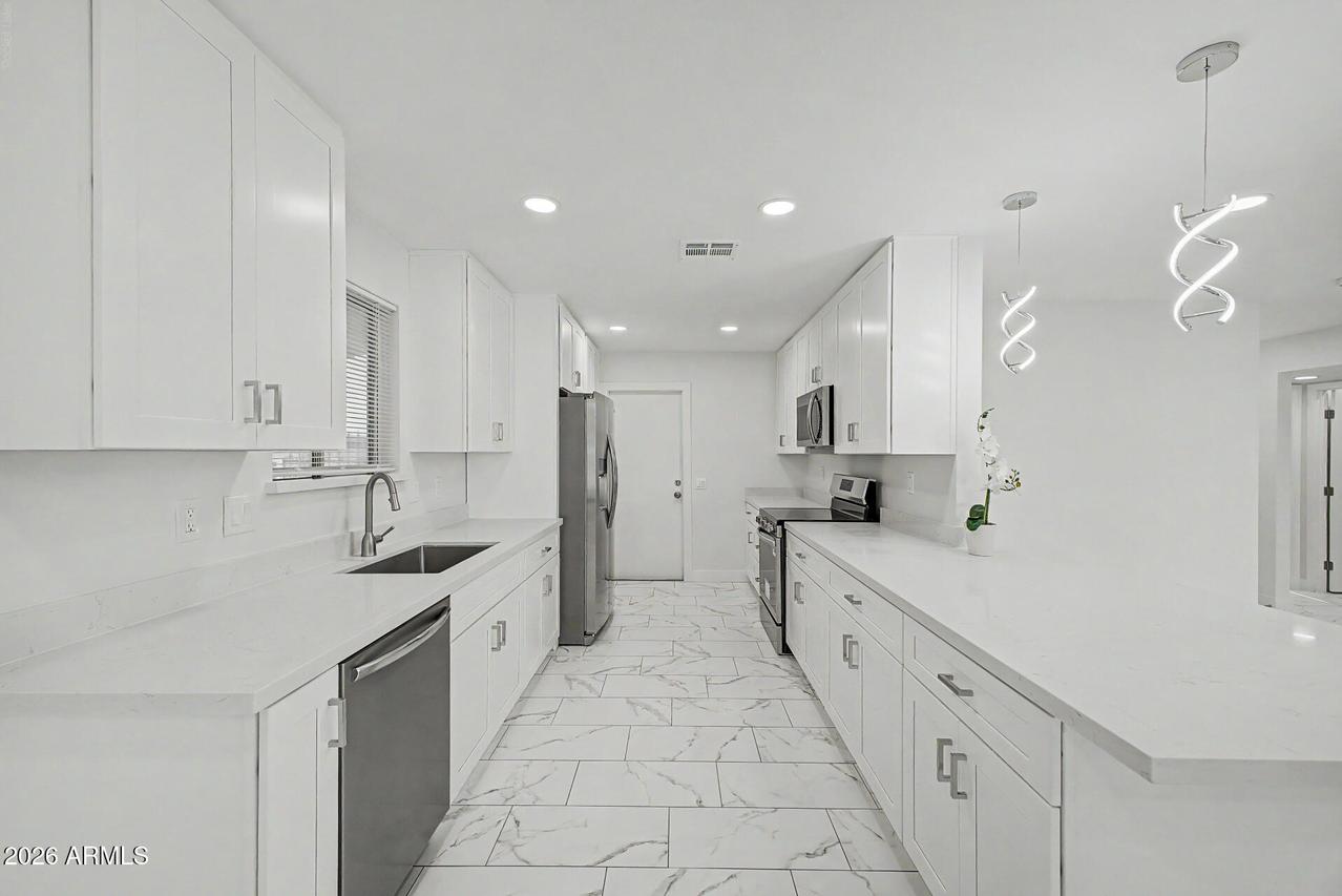 26621 S Shumaker Dr., Sun Lakes, AZ 85248