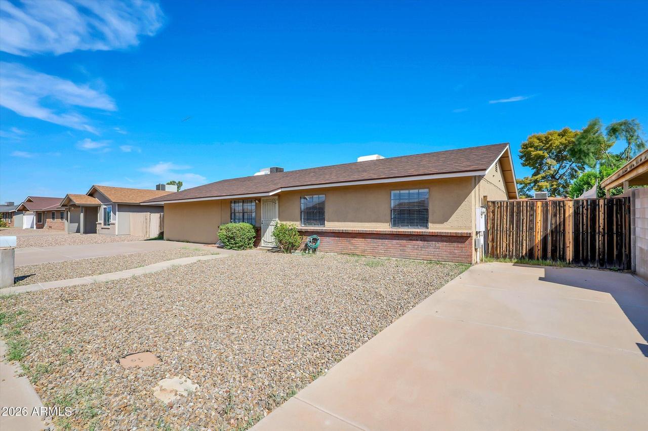 1056 W Hackamore St., Mesa, AZ 85201