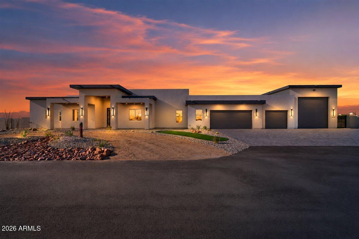 1483 W Paso Nuevo Dr., Phoenix, AZ 85086