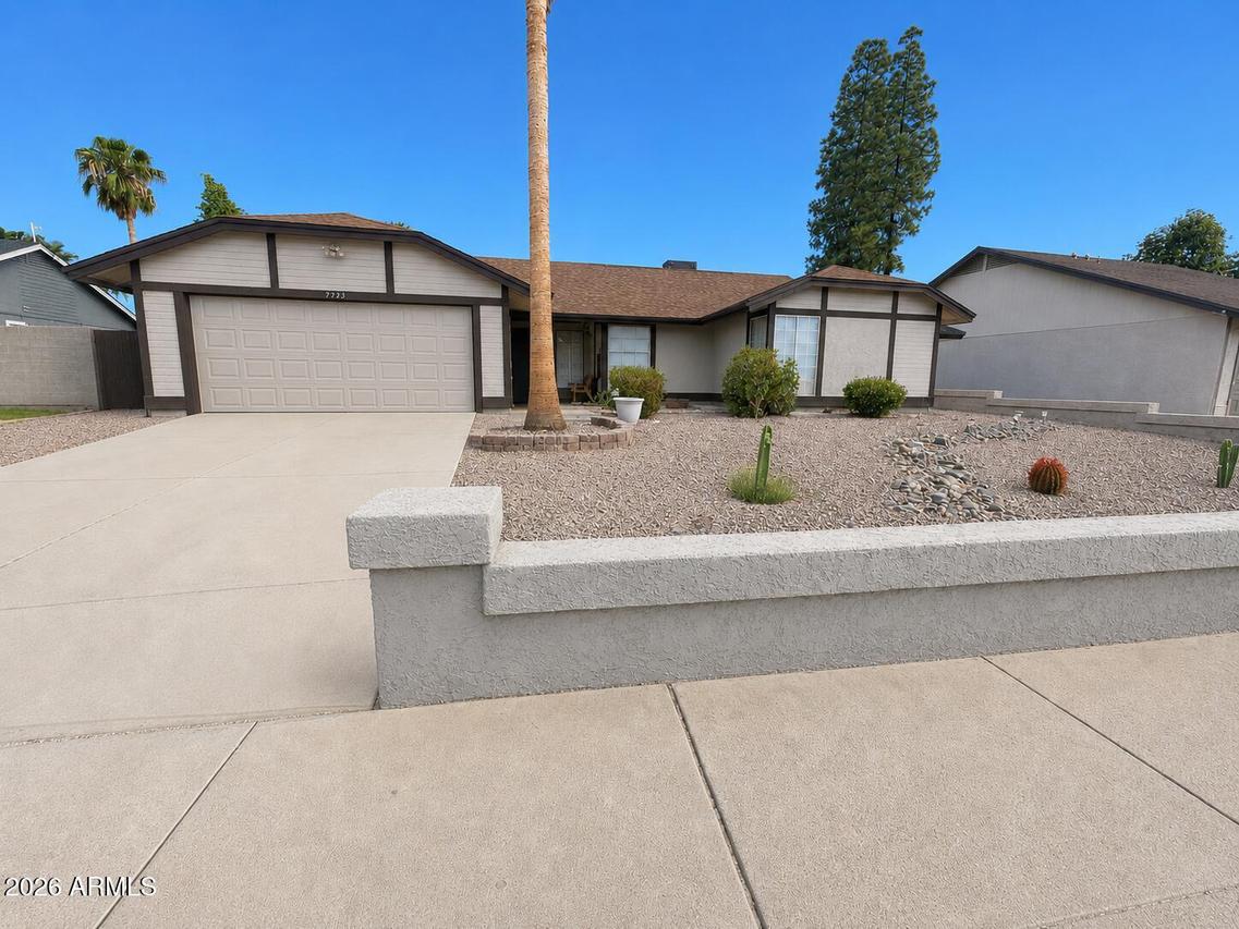 7925 W Dreyfus Dr., Peoria, AZ 85381