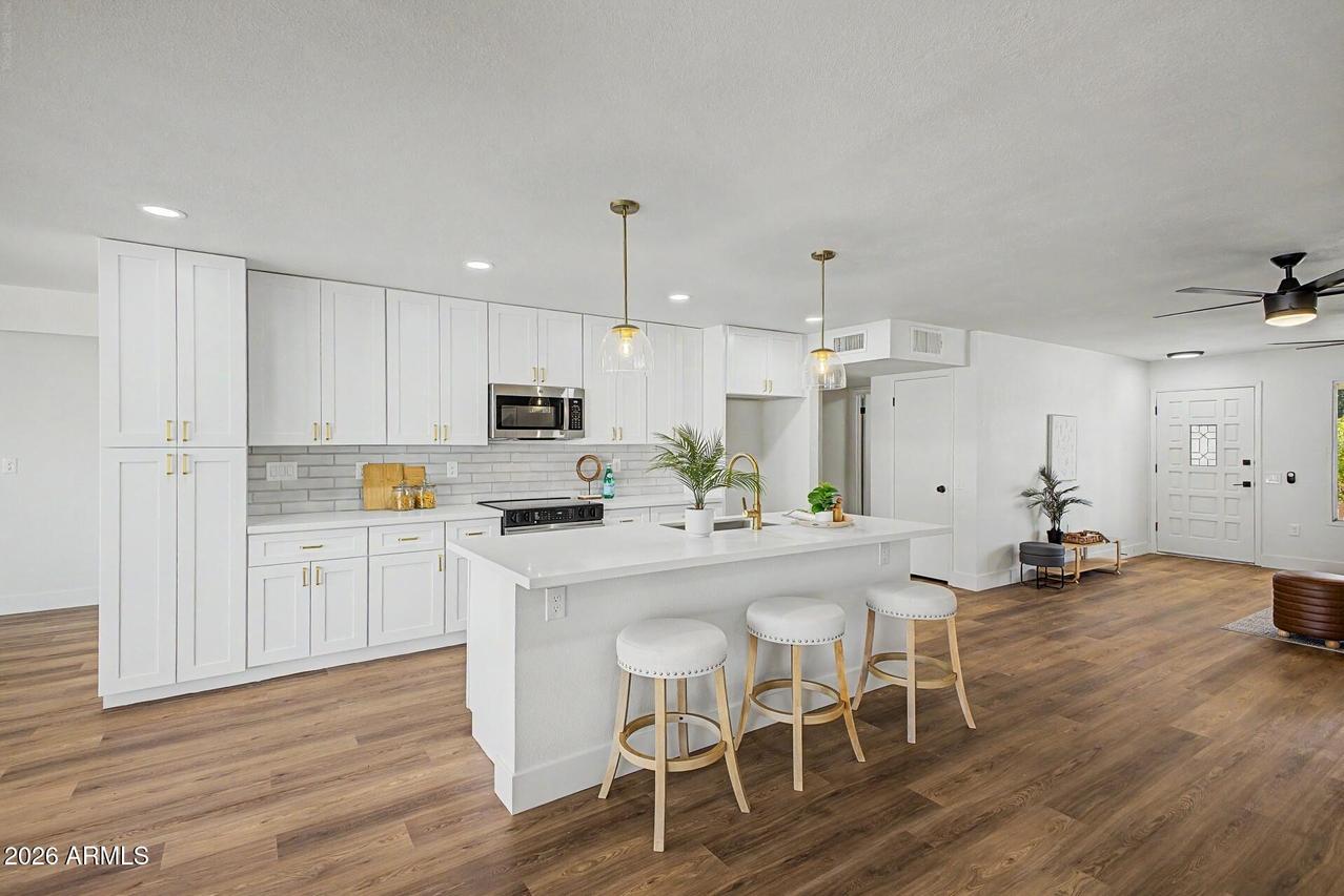 12229 N Mission Dr., Sun City, AZ 85351