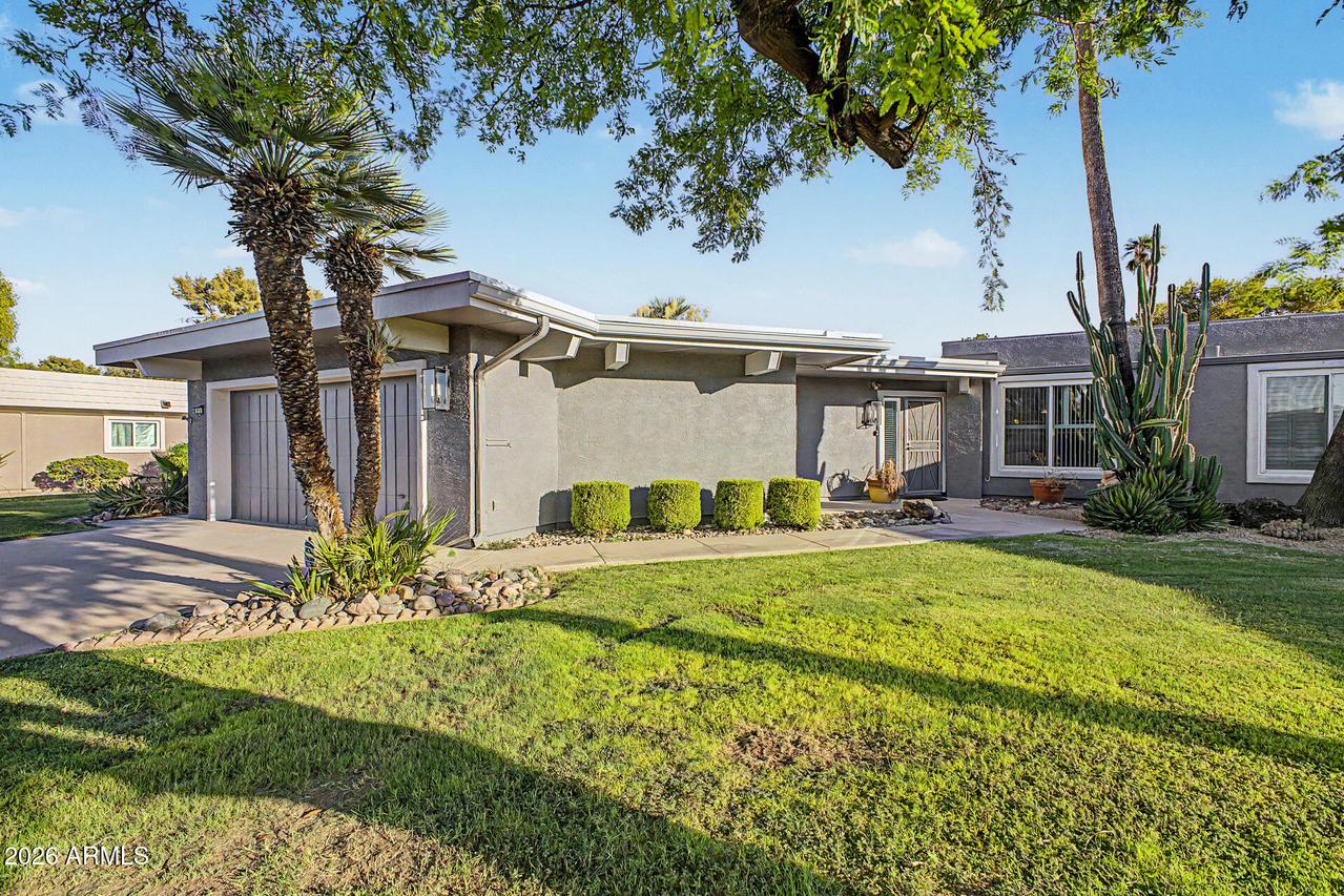 10501 W Pineaire Dr., Sun City, AZ 85351