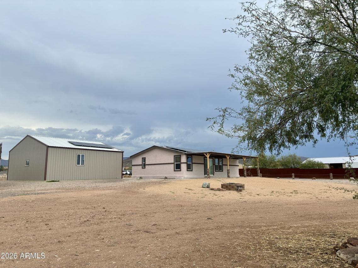 42608 N 6th Ave., New River, AZ 85087