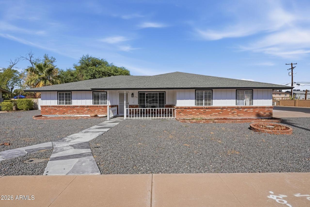 1756 N Summer Cir., Mesa, AZ 85203