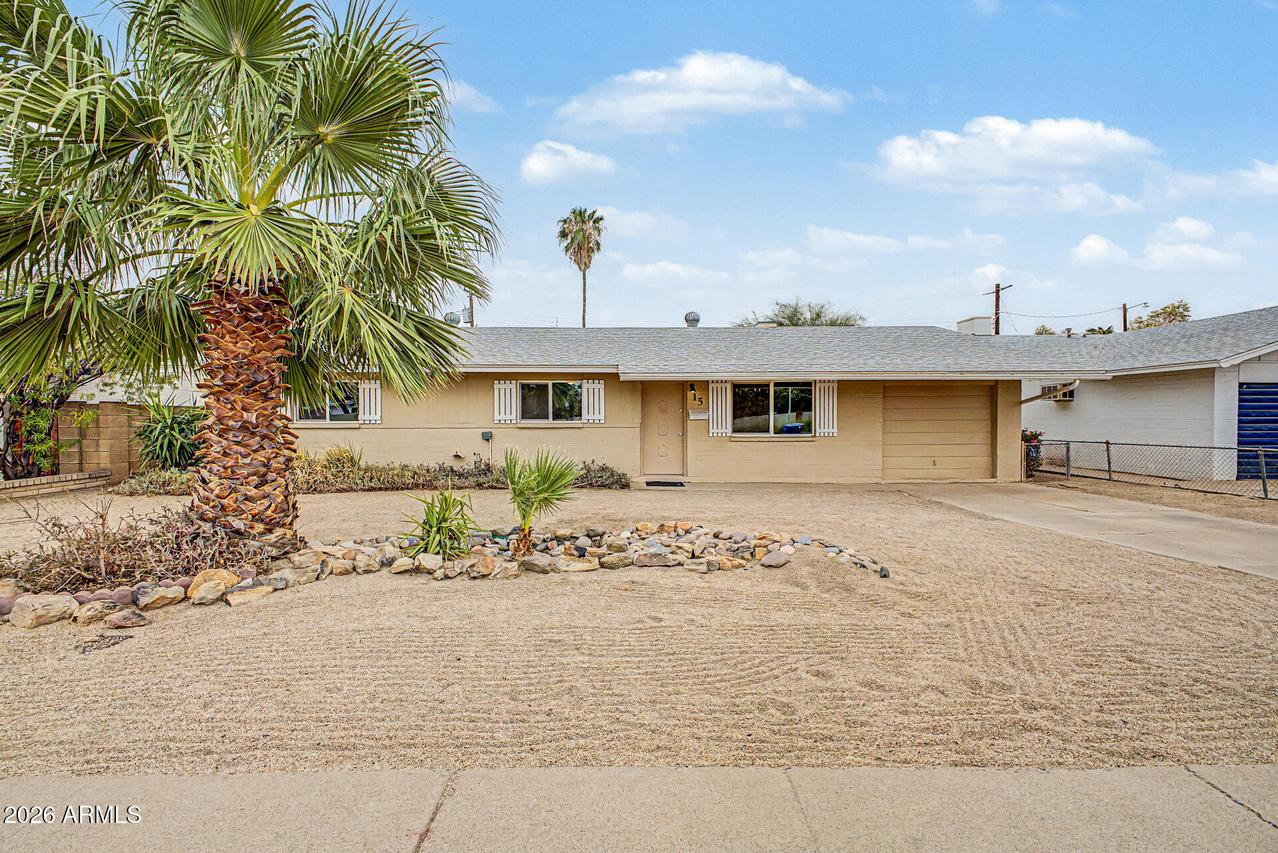 15 E Alameda Dr., Tempe, AZ 85282