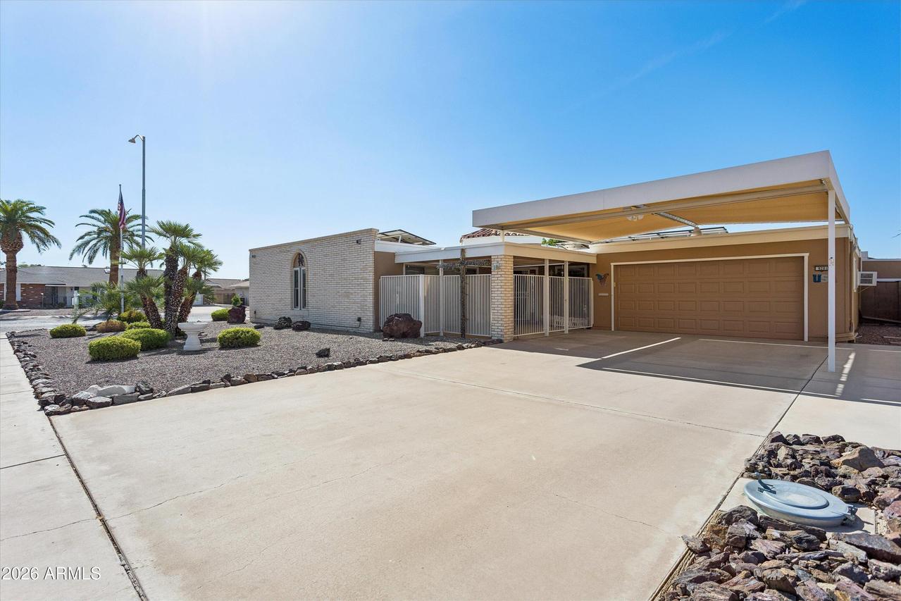 9201 W Elkhorn Dr., Sun City, AZ 85351