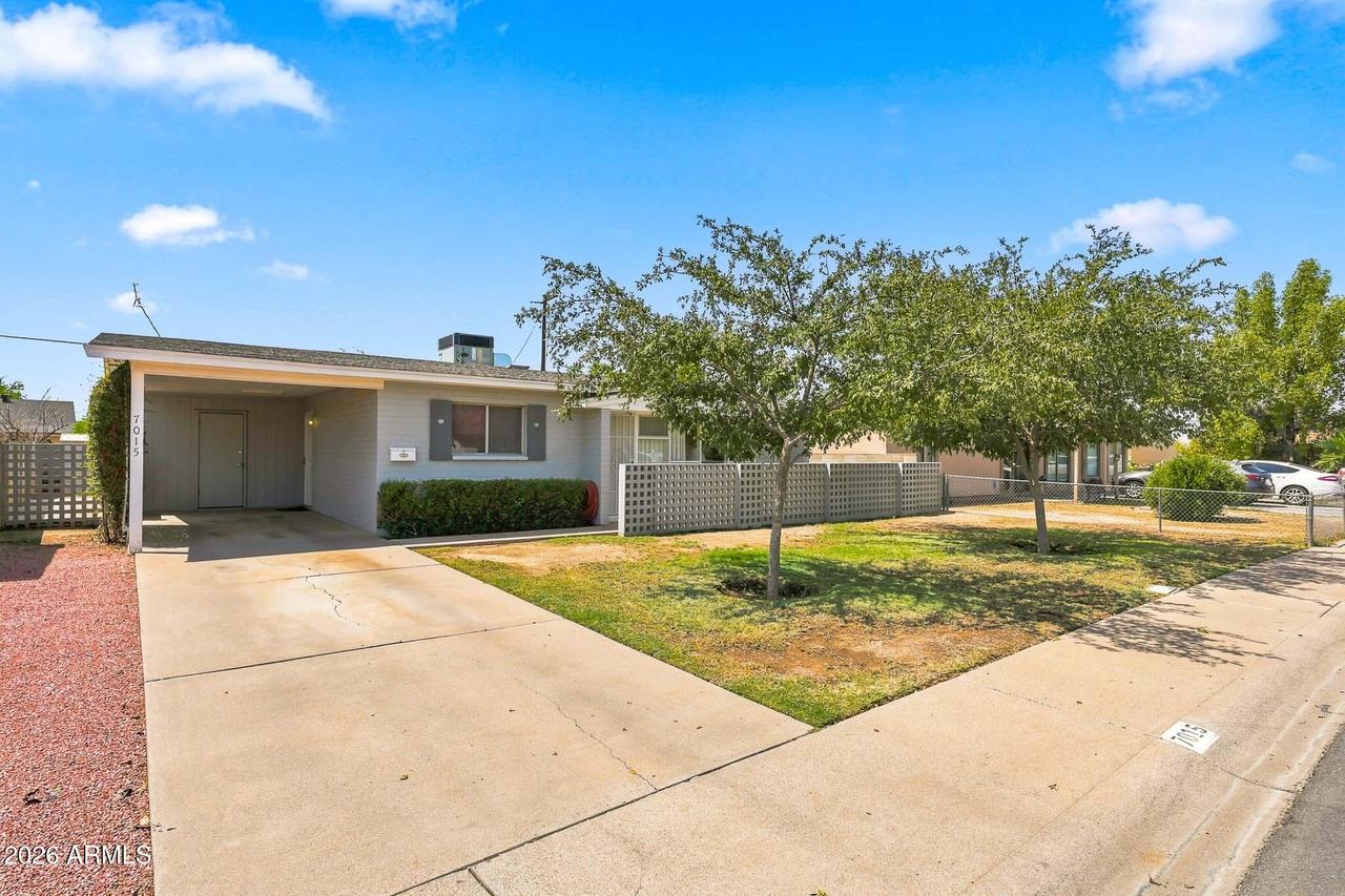 7015 W Wolf St., Phoenix, AZ 85033