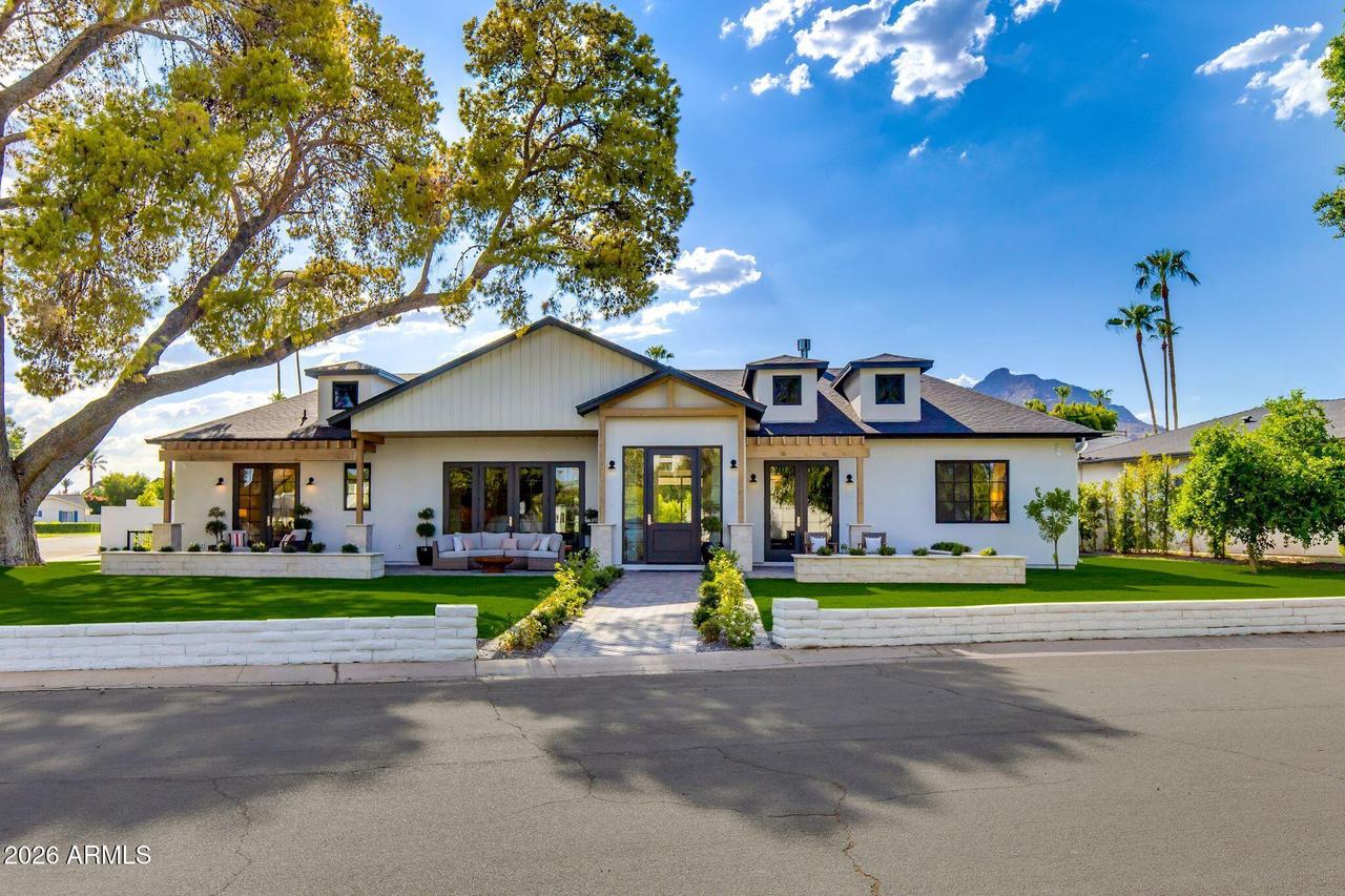 6838 E Exeter Blvd., Scottsdale, AZ 85251