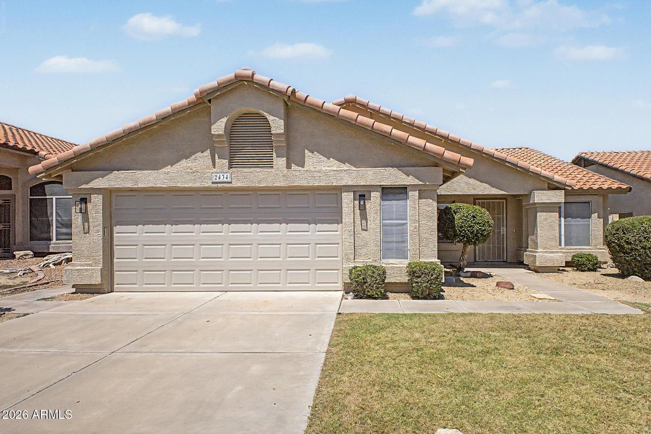 2434 E Cathedral Rock Dr., Phoenix, AZ 85048