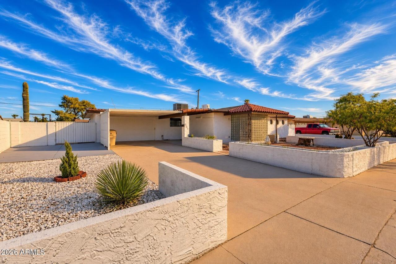 6532 W Medlock Dr., Glendale, AZ 85301