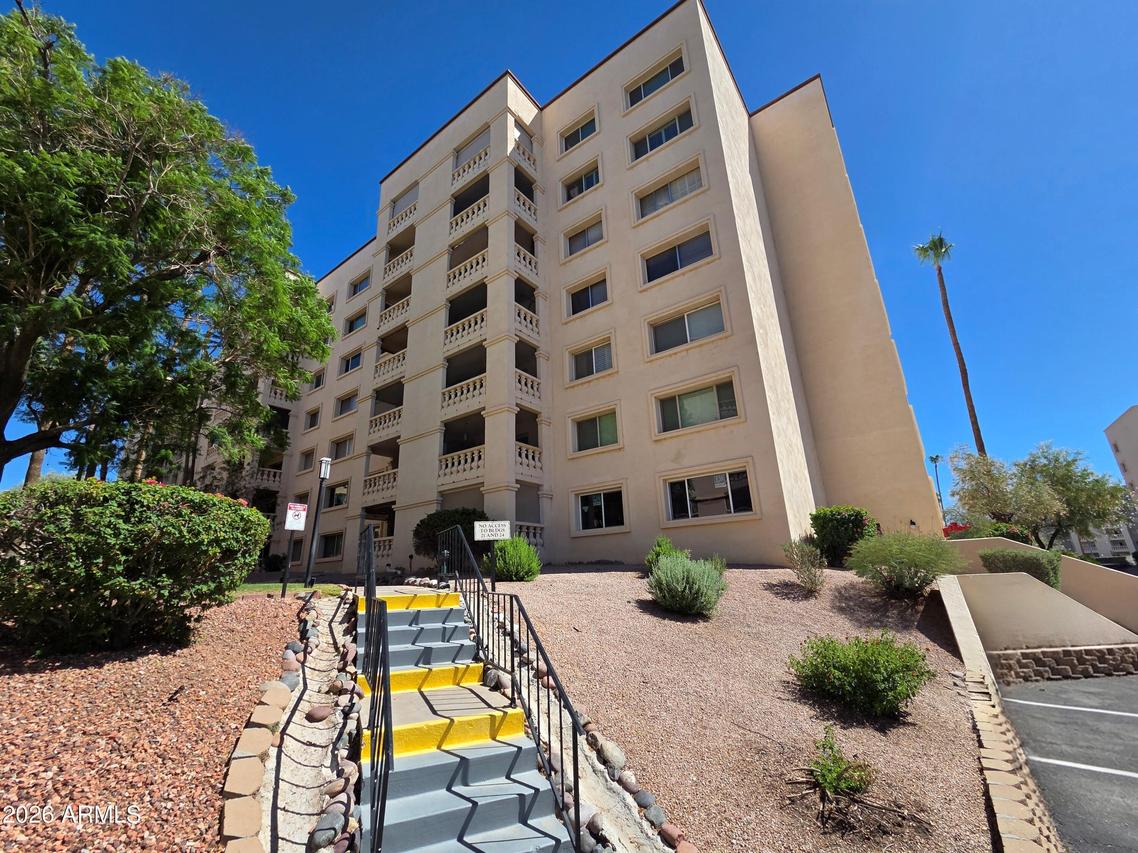 7830 E Camelback Rd. #104, Scottsdale, AZ 85251