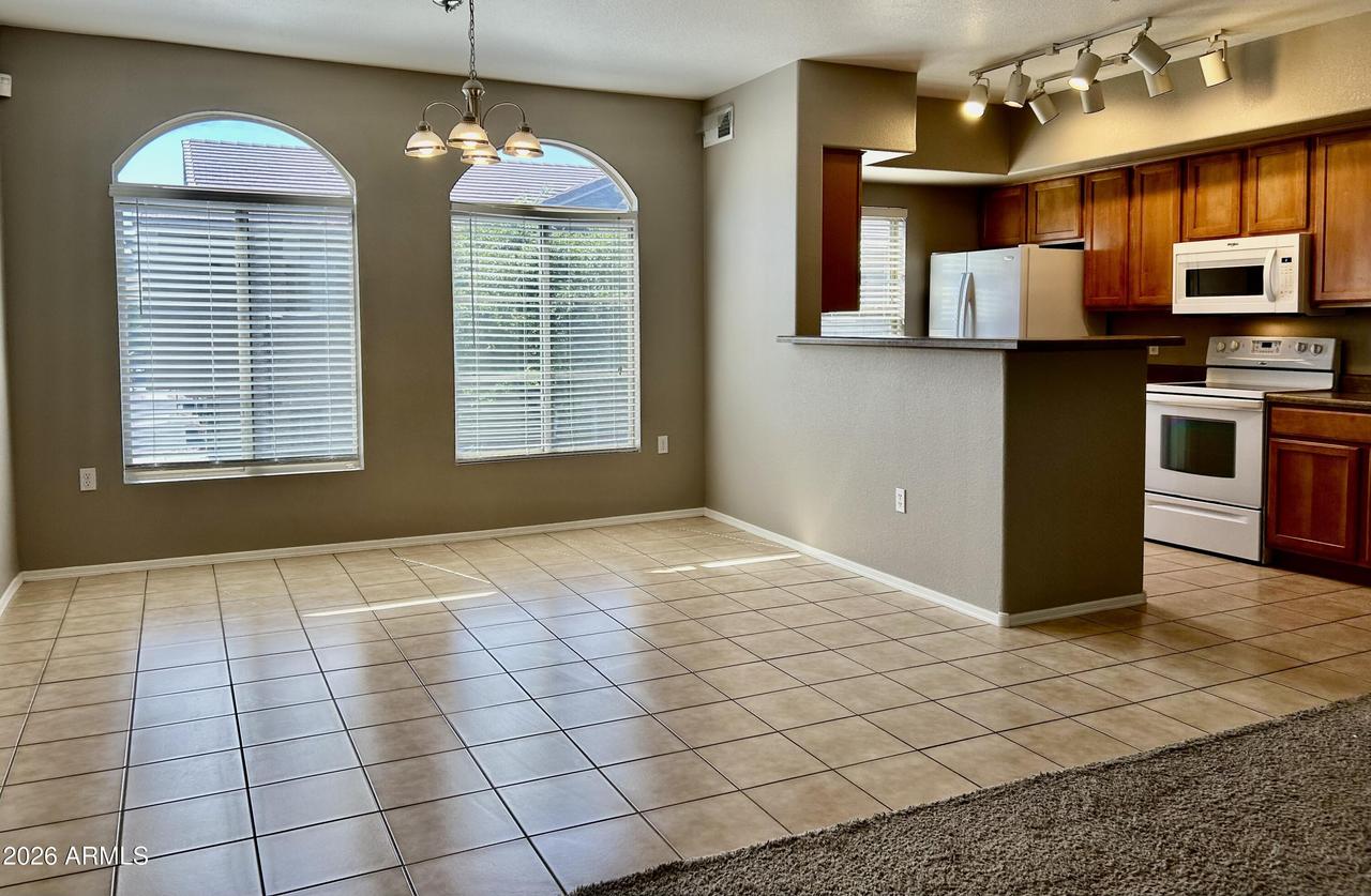 2402 E 5th St. #1555, Tempe, AZ 85288