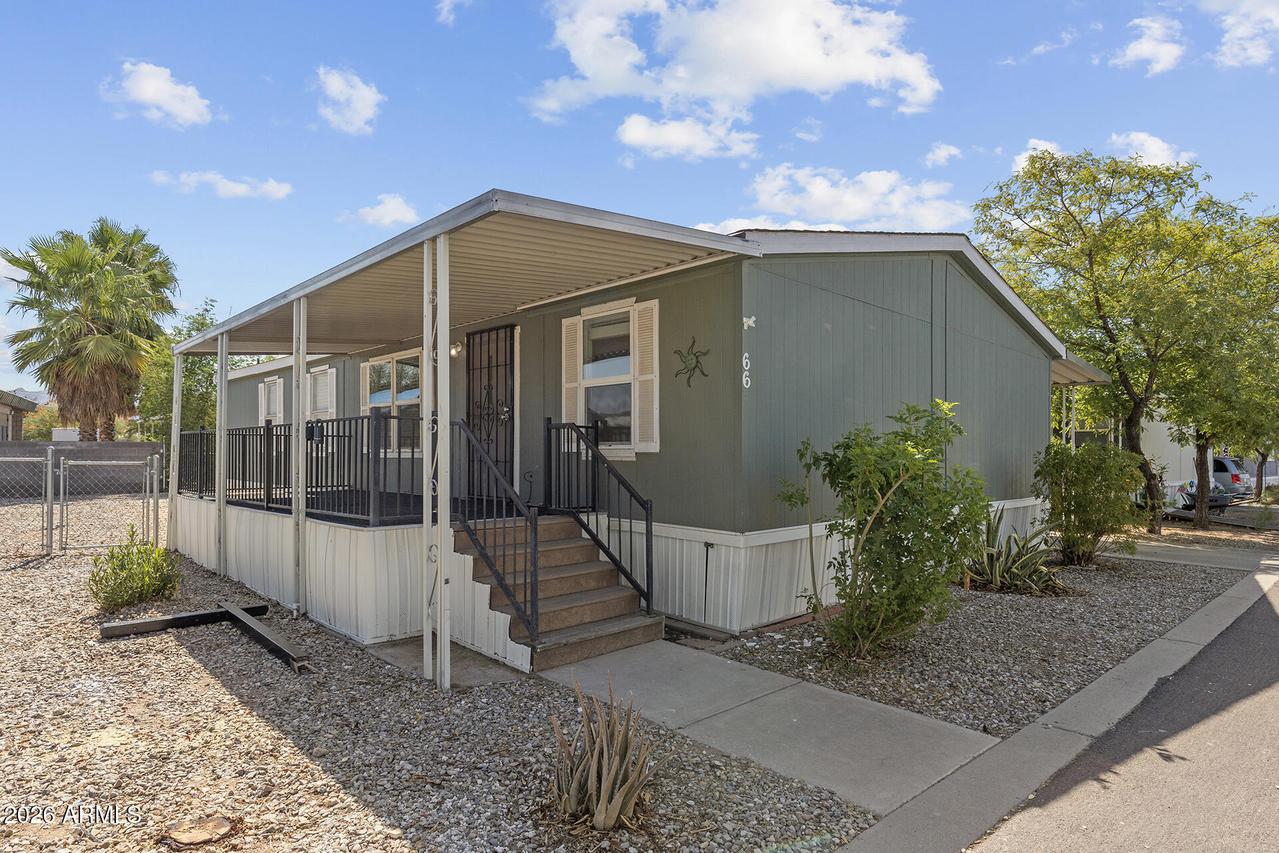 2200 N Delaware Dr. #66, Apache Junction, AZ 85120