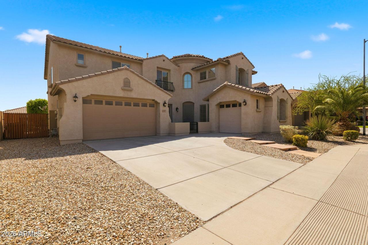 26220 N 50th Dr., Phoenix, AZ 85083