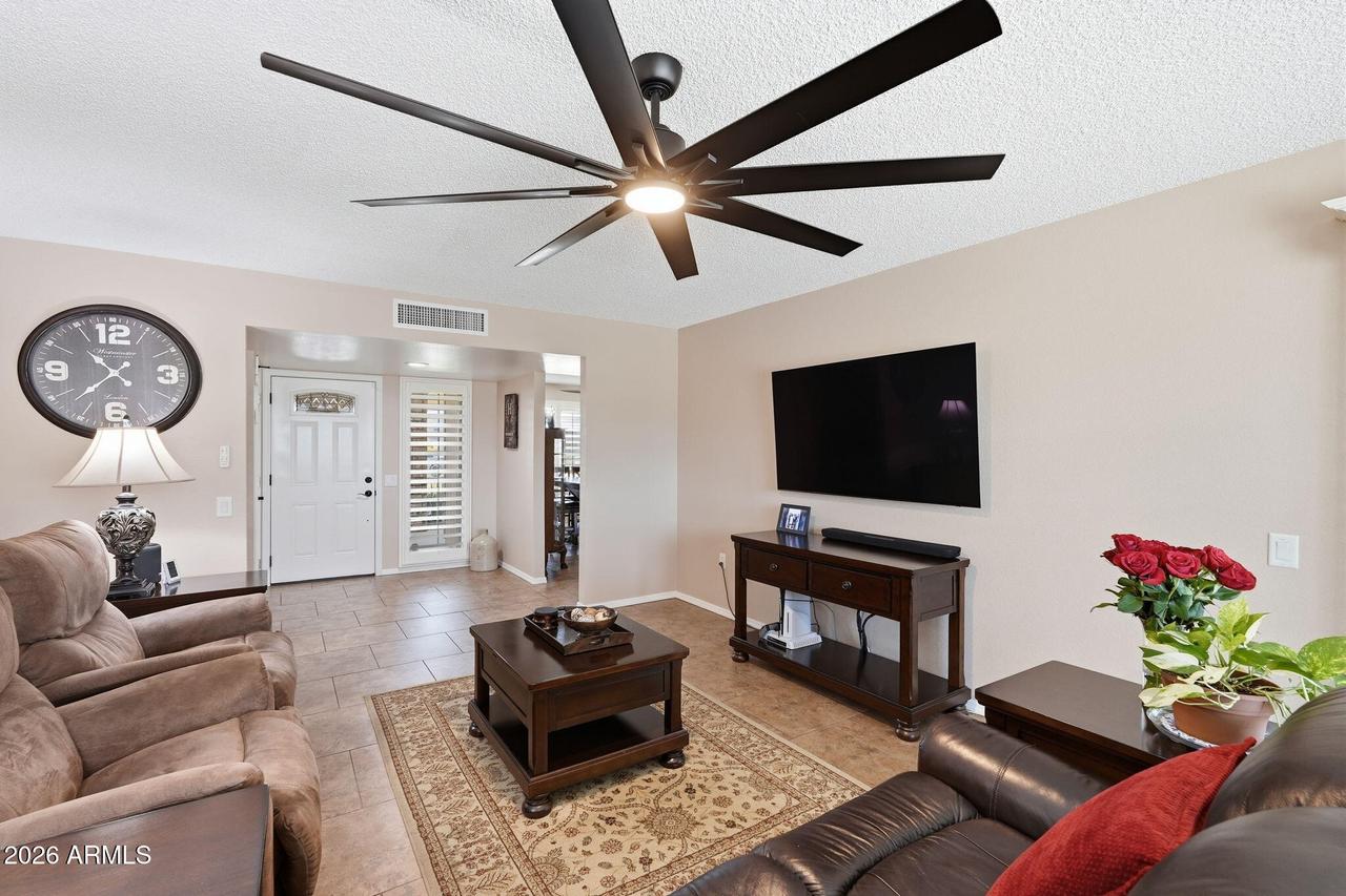 10110 W Pine Springs Dr., Sun City, AZ 85373