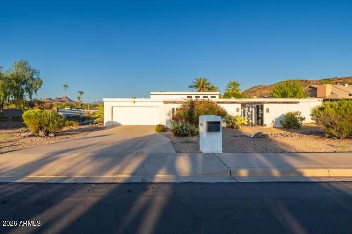 13045 N 8th Ave., Phoenix, AZ 85029