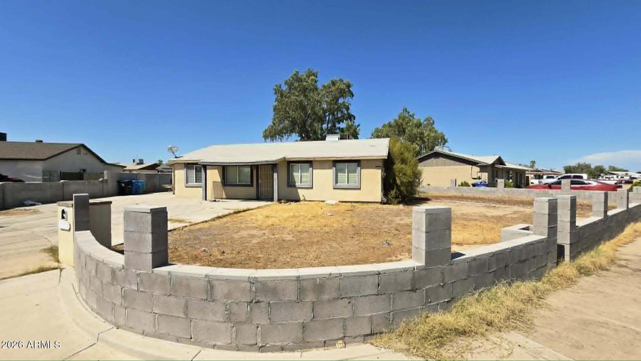 8220 W Meadowbrook Ave., Phoenix, AZ 85033