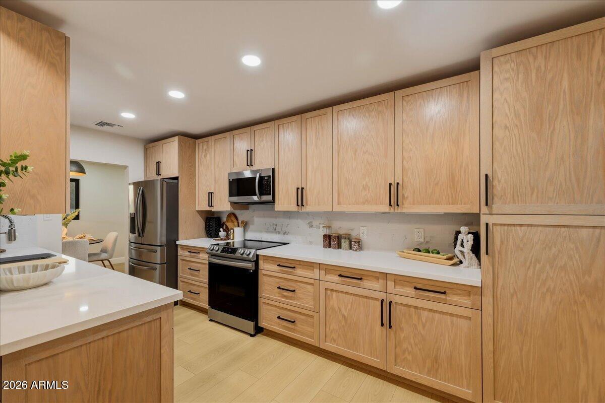 2038 E Cheery Lynne Rd., Phoenix, AZ 85016