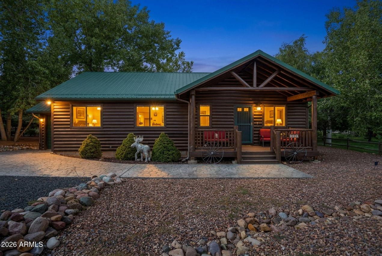 2334 S Buffalo Loop, Overgaard, AZ 85933