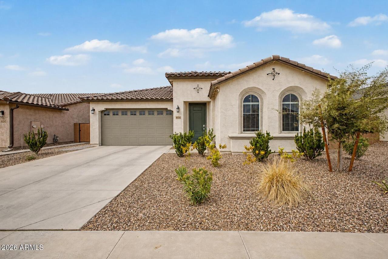 8054 E Paloma Ave., Mesa, AZ 85212
